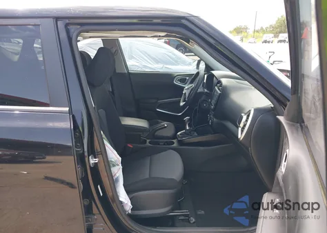 2020 Kia Soul Lx z USA, uszkodzony, nr VIN KNDJ22AU7L7009897